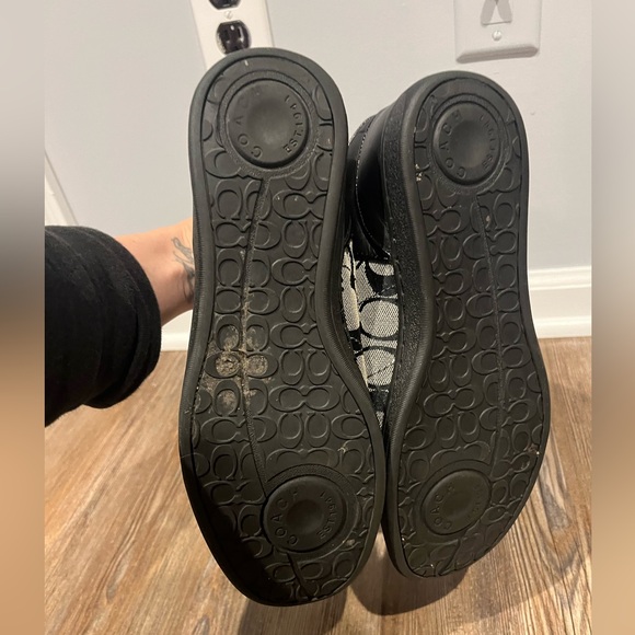 COACH size 8.5 M women’s shoe - Picture 5 of 6